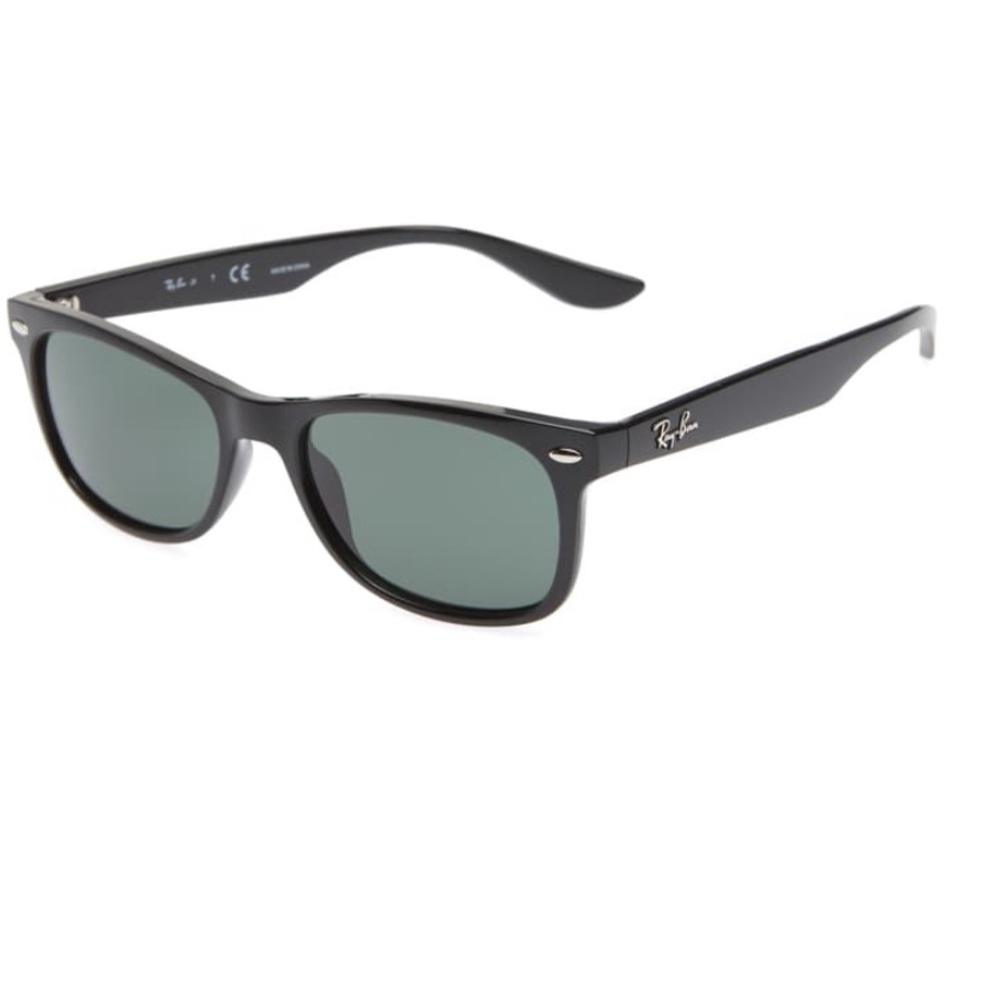 Black Ray Ban Wayfarers